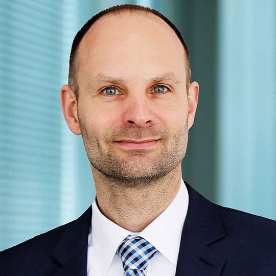 Jürgen Koopsingraven übernimmt die Position des CFO in der FEV Group. Jürgen Koopsingraven übernimmt die Position des CFO in der FEV Group.