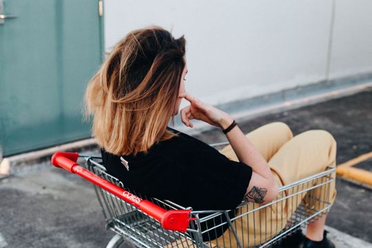 Im B2B E-Commerce gibt es noch einen erheblichen Nachholbedarf. Die B2C-Onlineshops haben auf diesem Gebiet Maßstäbe gesetzt, an denen sich auch B2Bler orientieren sollten. Im B2B E-Commerce gibt es noch einen erheblichen Nachholbedarf. Die B2C-Onlineshops haben auf diesem Gebiet Maßstäbe gesetzt, an denen sich auch B2Bler orientieren sollten.