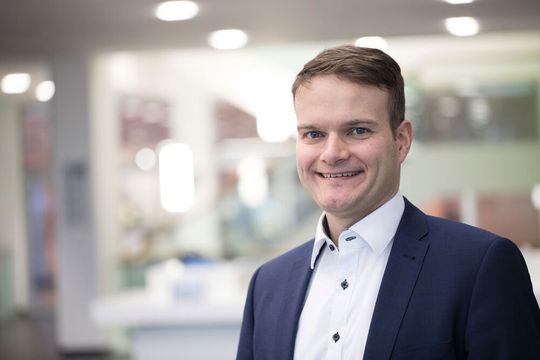 „Wir werden zeigen, was in Sachen Handhabung möglich ist“, kündigt Dr. Karsten Stoll (Bild), Leiter Geschäftsbereich Electrical Interconnections bei Wago, an zur Hannover Messe 2018 an. „Wir werden zeigen, was in Sachen Handhabung möglich ist“, kündigt Dr. Karsten Stoll (Bild), Leiter Geschäftsbereich Electrical Interconnections bei Wago, an zur Hannover Messe 2018 an.