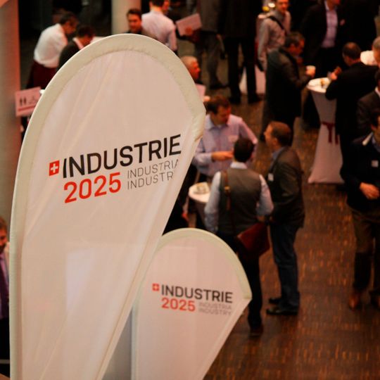 Die Fachtagung Industrie 2025 widmete sich dem Thema Industrie 4.0. Die 5. Ausgabe hat als Leit-Thema von Visionen zur Realität. Die Fachtagung Industrie 2025 widmete sich dem Thema Industrie 4.0. Die 5. Ausgabe hat als Leit-Thema von Visionen zur Realität.