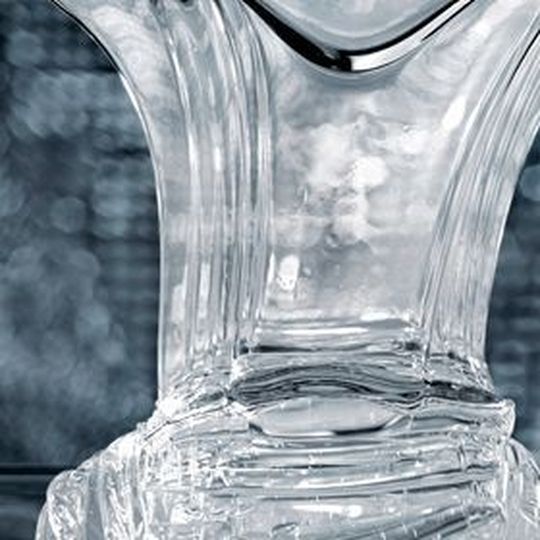 Siliconöle werden unter anderem in der Kosmetik- und Konsumgüterindustrie verwendet. Als weltweit erstes Unternehmen produziert der Chemiekonzern Wacker Siliconöle, die ohne fossile Rohstoffe hergestellt werden. Siliconöle werden unter anderem in der Kosmetik- und Konsumgüterindustrie verwendet. Als weltweit erstes Unternehmen produziert der Chemiekonzern Wacker Siliconöle, die ohne fossile Rohstoffe hergestellt werden.
