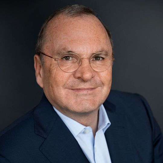 Andreas Barth leitet künftig als Partner und Member of the Board of Management gemeinsam mit Dr. Andreas Hirning den Vertrieb bei der Management- und IT-Beratung MHP. Andreas Barth leitet künftig als Partner und Member of the Board of Management gemeinsam mit Dr. Andreas Hirning den Vertrieb bei der Management- und IT-Beratung MHP.