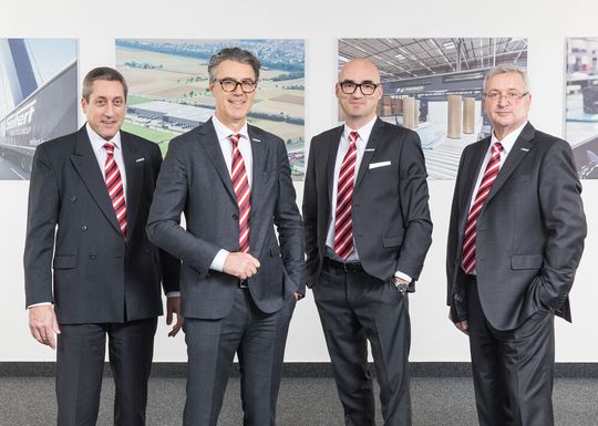 Bilden die neue Geschäftsführung bei Seifert Logistics (v.l.n.r.): Markus Alander, Inhaber Harald Seifert, Christian Stoll und Dario Dante Oncsak.