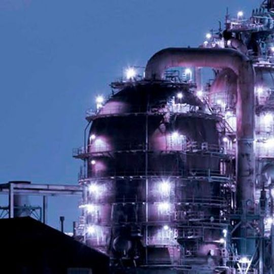 Flexicoking technology produces a full range of products, from a C4- reactor gas to 525 °C liquid products, the multipurpose flexigas, and a small stream of low-sulfur coke that is purged to extract feed metals. Flexicoking technology produces a full range of products, from a C4- reactor gas to 525 °C liquid products, the multipurpose flexigas, and a small stream of low-sulfur coke that is purged to extract feed metals.