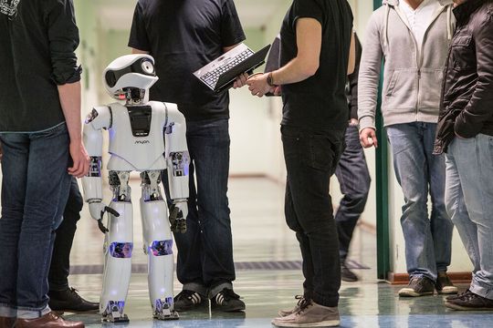 Der humanoide Roboter Myon ist auch an der Hochschule für Technik in Berlin entwickelt worden und soll den Studenten helfen, künstliche Intelligenz zu verstehen.