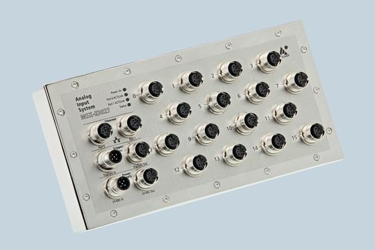 Die Edelstahl-Box von Intermas-Elcom erfüllt den Schutzgrad IP65 und ist besonders für Krankenhäuser entwickelt worden. Die Edelstahl-Box von Intermas-Elcom erfüllt den Schutzgrad IP65 und ist besonders für Krankenhäuser entwickelt worden.