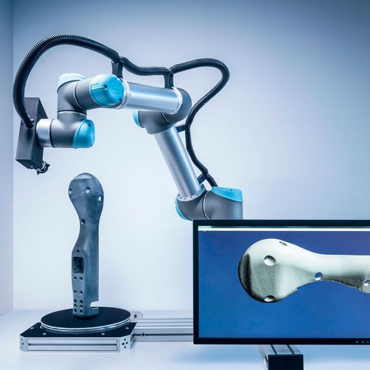 Das Scansystem kann jedes beliebige Bauteil in Echzeit vermessen – ein langwieriger Anlernprozess ist laut Fraunhofer IGD nicht erforderlich. Das Scansystem kann jedes beliebige Bauteil in Echzeit vermessen – ein langwieriger Anlernprozess ist laut Fraunhofer IGD nicht erforderlich.