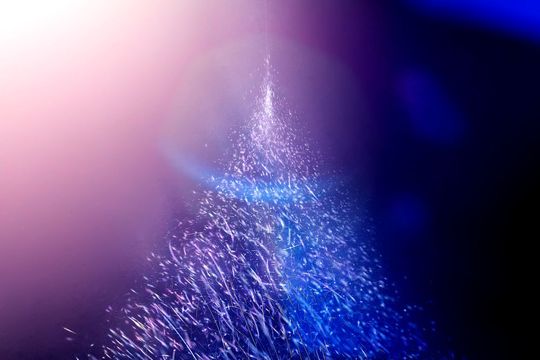Transparente flexible Elektroden mit geringer Lichtstreuung durch Elektro-Spinning-Prozesse Transparente flexible Elektroden mit geringer Lichtstreuung durch Elektro-Spinning-Prozesse