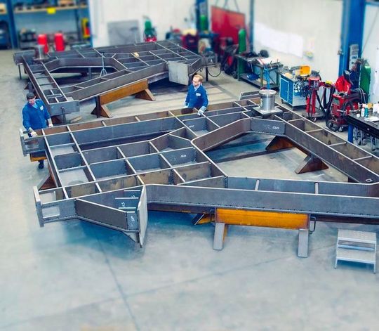 Unter anderem über ausgeprägtes Know-how verfügt A. Woltering in puncto schweißen anspruchsvoller Baugruppen aus Stahl- und Edelstahlmaterial, heißt es. Hier entsteht ein Tragegerüst aus Stahlkomponenten. Halle 4, Stand A04. Unter anderem über ausgeprägtes Know-how verfügt A. Woltering in puncto schweißen anspruchsvoller Baugruppen aus Stahl- und Edelstahlmaterial, heißt es. Hier entsteht ein Tragegerüst aus Stahlkomponenten. Halle 4, Stand A04.