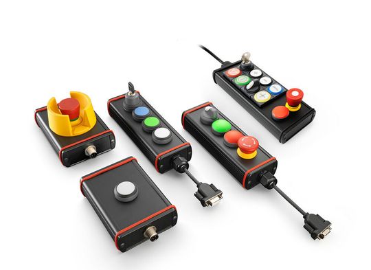 Rafix in the box: Die Rafix-Boxen werden nach individuellem Kundenbedarf mit den Befehlsgeräte-Serien Rafix 22 FS+ und Rafix 22 FSR bestückt. Rafix in the box: Die Rafix-Boxen werden nach individuellem Kundenbedarf mit den Befehlsgeräte-Serien Rafix 22 FS+ und Rafix 22 FSR bestückt.