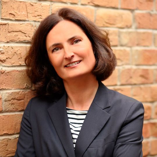 Susanne Endress folgt auf Richard Hellmeier und übernimmt die Geschäftsführung bei Arrow. Susanne Endress folgt auf Richard Hellmeier und übernimmt die Geschäftsführung bei Arrow.
