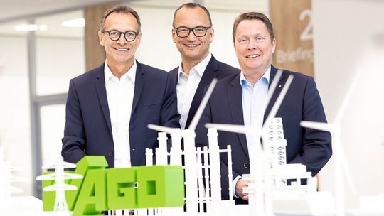 Von links: Jürgen Schäfer,CSO, Christian Sallach, CDO & CMO, und Sven Hohorst, CEO, präsentierten bei der Bilanz-Presskonferenz der Wago-Gruppe in Minden ein Umsatzwachstum von 13 Prozent. Von links: Jürgen Schäfer,CSO, Christian Sallach, CDO & CMO, und Sven Hohorst, CEO, präsentierten bei der Bilanz-Presskonferenz der Wago-Gruppe in Minden ein Umsatzwachstum von 13 Prozent.