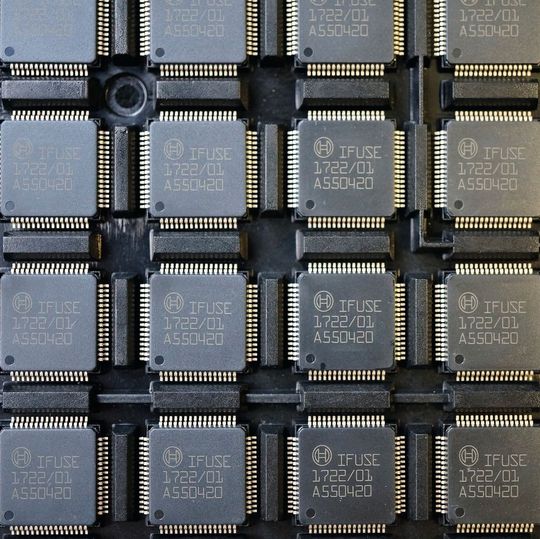 Sicher ist sicher: Bosch Semiconductors entwickelt deshalb zur Absicherung der 12- und 48-Volt-Bordnetze ein entsprechnedes ASIC. Sicher ist sicher: Bosch Semiconductors entwickelt deshalb zur Absicherung der 12- und 48-Volt-Bordnetze ein entsprechnedes ASIC.