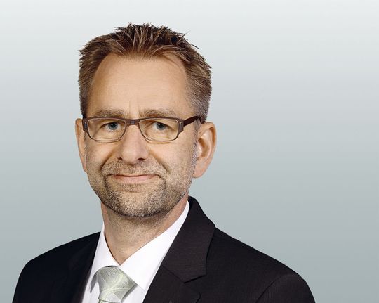 „KI wird in naher Zukunft komplexe Aufgaben bewältigen können“, sagt Johannes Kalhoff, Technology Manager, Corporate Technology, Phoenix Contact.