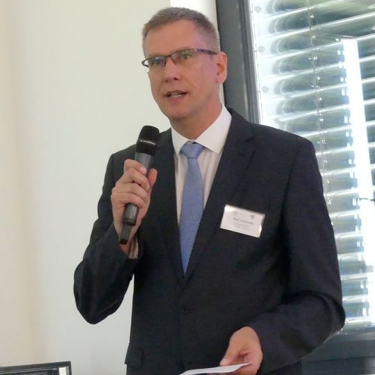 René Gravendyk, Vorsitzender des Berufsbildungsausschusses, führte als Moderator durch die Veranstaltung. René Gravendyk, Vorsitzender des Berufsbildungsausschusses, führte als Moderator durch die Veranstaltung.