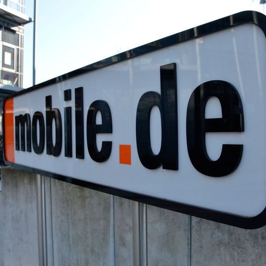 Mobile.de will seinen Preisbewertungsmechanismus nachjustieren. Einfließen sollen dabei auch Aspekte, die der Zentralverband Deutsches Kraftfahrzeuggewerbe (ZDK) dem Onlinemarktplatz aufgezeigt hat. Mobile.de will seinen Preisbewertungsmechanismus nachjustieren. Einfließen sollen dabei auch Aspekte, die der Zentralverband Deutsches Kraftfahrzeuggewerbe (ZDK) dem Onlinemarktplatz aufgezeigt hat.
