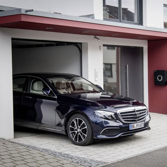 Auch bei jüngeren Leuten ist das eigene Auto längst noch nicht abgeschrieben. Auch bei jüngeren Leuten ist das eigene Auto längst noch nicht abgeschrieben.