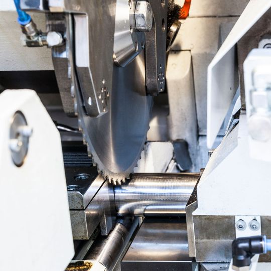 Vom 19. bis 22. Juni 2018 findet in der Messe Augsburg die neue Special-Interest Messe Saw Expo statt. Der Claim 'all about cutting' beschreibt, worum es geht: Alles rund ums Thema Sägen Vom 19. bis 22. Juni 2018 findet in der Messe Augsburg die neue Special-Interest Messe Saw Expo statt. Der Claim 'all about cutting' beschreibt, worum es geht: Alles rund ums Thema Sägen