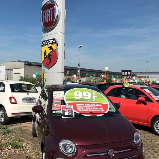 König greift mit Fiat jetzt auch in der August-Röbling-Straße in Erfurt an. König greift mit Fiat jetzt auch in der August-Röbling-Straße in Erfurt an.