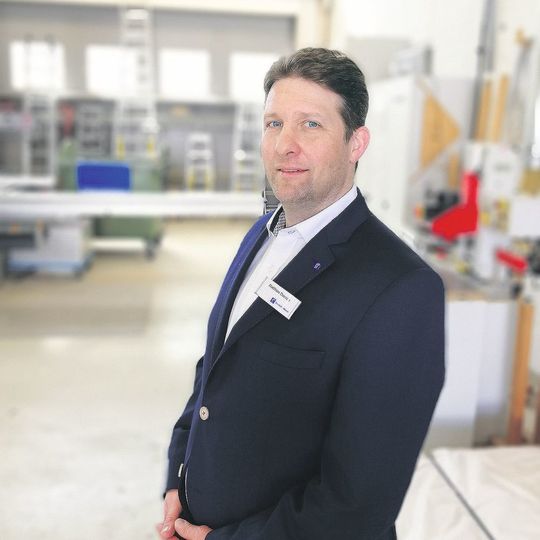 Matthias Dorsch betreut als Betriebstechniker eine Vielzahl von Shows und Messen auf dem Gelände. Matthias Dorsch betreut als Betriebstechniker eine Vielzahl von Shows und Messen auf dem Gelände.