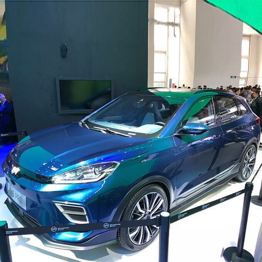 Die chinesische Marke „Weltmeister“ präsentiert auf der Peking Motorshow 2018 ein rein elektrisch angetriebenes SUV. Die chinesische Marke „Weltmeister“ präsentiert auf der Peking Motorshow 2018 ein rein elektrisch angetriebenes SUV.