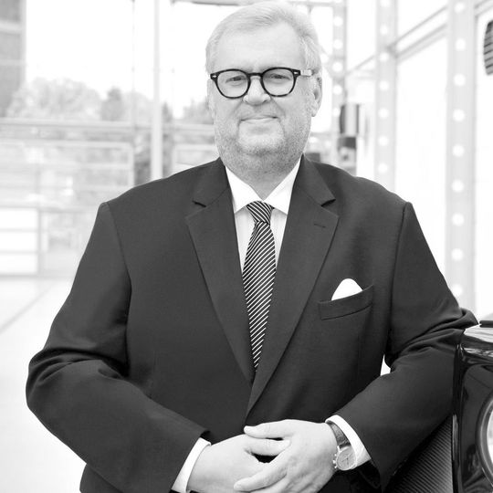 Der Brabus-Gründer Bodo Buschmann (1955 – 2018). Der Brabus-Gründer Bodo Buschmann (1955 – 2018).