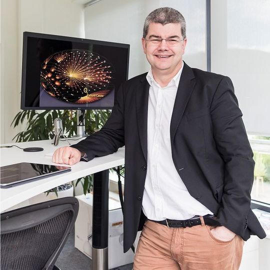 Professor Zeller hat mit seiner Forschung im Bereich des automatisierten Software-Testings die Softwaretechnik vorangebracht. Professor Zeller hat mit seiner Forschung im Bereich des automatisierten Software-Testings die Softwaretechnik vorangebracht.