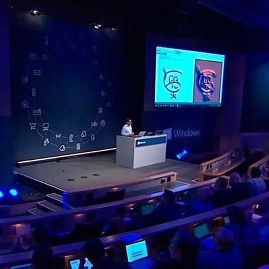 KI-Funktionen sollen unter anderem die Daten- und Bildverarbeitung unter Windows 10 verbessern. KI-Funktionen sollen unter anderem die Daten- und Bildverarbeitung unter Windows 10 verbessern.