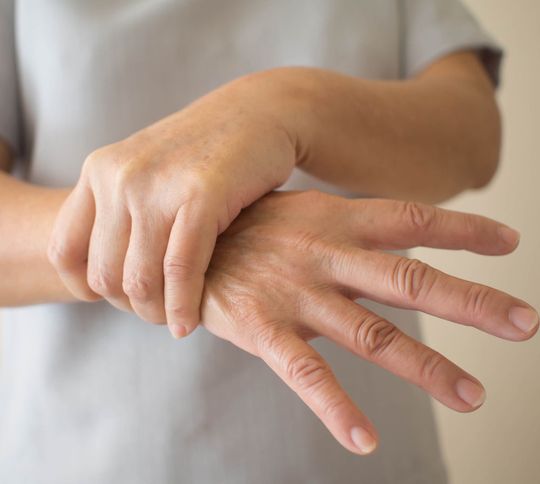 Das Protein alpha-Synuclein spielt u.a. eine zentrale Rolle bei der Nervenkrankheit Parkinsion, die bei Patienten ein unkontrolliertes Zittern auslösen kann. Das Protein alpha-Synuclein spielt u.a. eine zentrale Rolle bei der Nervenkrankheit Parkinsion, die bei Patienten ein unkontrolliertes Zittern auslösen kann.