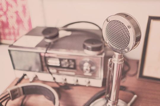 Auch introvertierte Menschen können Top-Redner sein. Auch introvertierte Menschen können Top-Redner sein.
