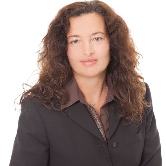 Kristin Rinortner, Redakeurin ELEKTRONIKPRAXIS: „Blockchain 3.0 könnte demnächst zum Paradigmenwechsel in vielen unterschiedlichen Bereichen führen.“ Kristin Rinortner, Redakeurin ELEKTRONIKPRAXIS: „Blockchain 3.0 könnte demnächst zum Paradigmenwechsel in vielen unterschiedlichen Bereichen führen.“