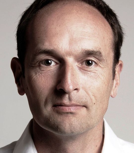 Geschäftsführer Jörg Wadehn erklärt: „In unserem Haus kennt jeder seine Kollegen. Teamwork und der Respekt vor der Person und dem Können jedes einzelnen Mitarbeiters sind uns wichtig, denn auch der Faktor Mensch trägt zum Erfolg unseres Unternehmens bei.“ Geschäftsführer Jörg Wadehn erklärt: „In unserem Haus kennt jeder seine Kollegen. Teamwork und der Respekt vor der Person und dem Können jedes einzelnen Mitarbeiters sind uns wichtig, denn auch der Faktor Mensch trägt zum Erfolg unseres Unternehmens bei.“