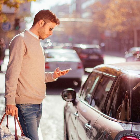 Mini ermöglicht es in Madrid, das Auto per App zu teilen. Mini ermöglicht es in Madrid, das Auto per App zu teilen.
