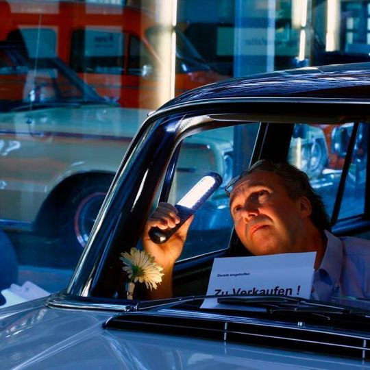 Für die Abnahme von Fahrzeugen als „Oldtimer“ gelten nun EU-weit einheitliche Kriterien. Für die Abnahme von Fahrzeugen als „Oldtimer“ gelten nun EU-weit einheitliche Kriterien.