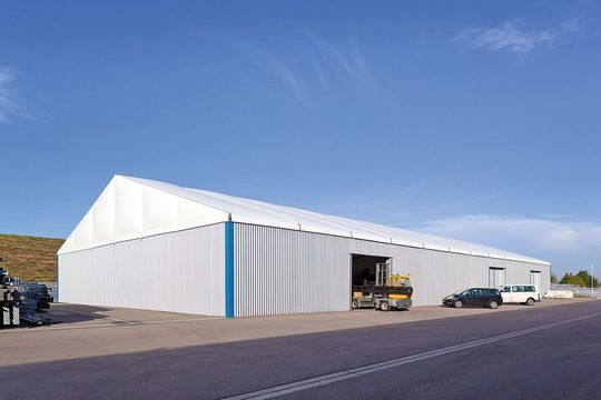 Industriezelte sind stets die erste Wahl, wenn kurzfristig neue Lager- oder Produktionsflächen benötigt werden.