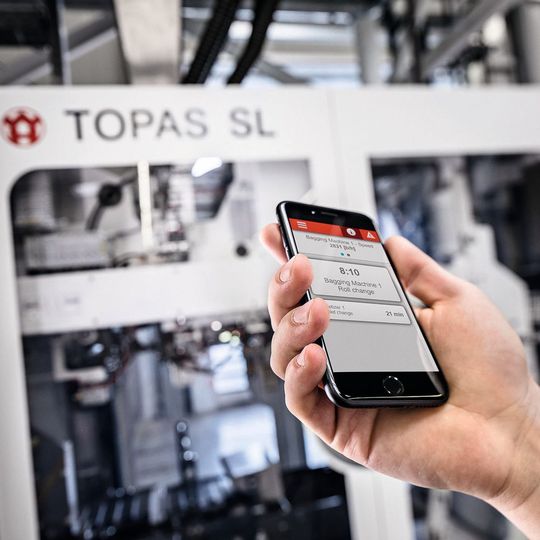 Eine Mobile-Funktion macht Statusmeldungen per Smartphone oder Tablet-PC überall verfügbar und meldet sogar bevorstehende Ereignisse wie Rollenwechsel. Eine Mobile-Funktion macht Statusmeldungen per Smartphone oder Tablet-PC überall verfügbar und meldet sogar bevorstehende Ereignisse wie Rollenwechsel.