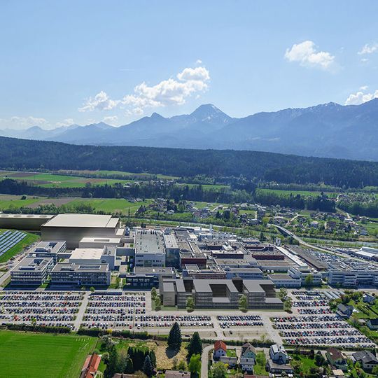 Infineon erweitert seinen Standort in Villach und investiert rund 1,6 Milliarden Euro in neue 300 Millimeter-Chipfabrik. Infineon erweitert seinen Standort in Villach und investiert rund 1,6 Milliarden Euro in neue 300 Millimeter-Chipfabrik.