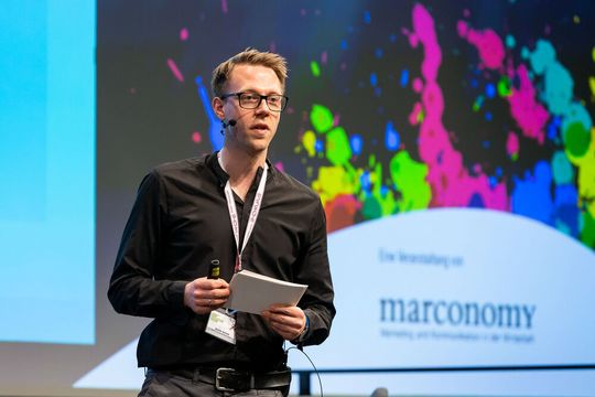 Wie das Unternehmen Brady den Weg zur Customer Journey gegangen ist, zeigte Stefan Schulz auf dem Lead Management Summit 2018. Wie das Unternehmen Brady den Weg zur Customer Journey gegangen ist, zeigte Stefan Schulz auf dem Lead Management Summit 2018.