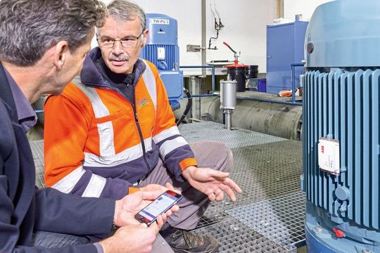 In Zusammenarbeit mit dem Schweizer Pumperhersteller Egger entwickelt ABB den Ability Smart Sensor nun auch für die Fernüberwachung von Pumpen weiter. In Zusammenarbeit mit dem Schweizer Pumperhersteller Egger entwickelt ABB den Ability Smart Sensor nun auch für die Fernüberwachung von Pumpen weiter.