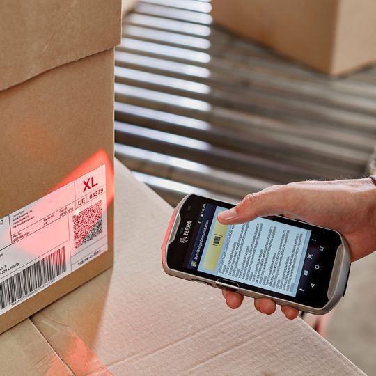 Der Mobilfunkdistributor Brodos nutzt die garantierte Next-Day-Zustellung von Trans-O-Flex für Pakete und Paletten. Der Mobilfunkdistributor Brodos nutzt die garantierte Next-Day-Zustellung von Trans-O-Flex für Pakete und Paletten.