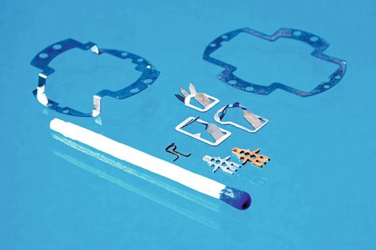 Von klein bis winzig: In der Rolle des Miniaturteile-Herstellers fertigt LK Mechanik kleine und kleinste Bauteile für Baugruppenfertiger, Komponenten- und Gerätehersteller in Feinwerk- und Elektrotechnik sowie Optik, Luftfahrt, Mess- und Medizintechnik. Von klein bis winzig: In der Rolle des Miniaturteile-Herstellers fertigt LK Mechanik kleine und kleinste Bauteile für Baugruppenfertiger, Komponenten- und Gerätehersteller in Feinwerk- und Elektrotechnik sowie Optik, Luftfahrt, Mess- und Medizintechnik.