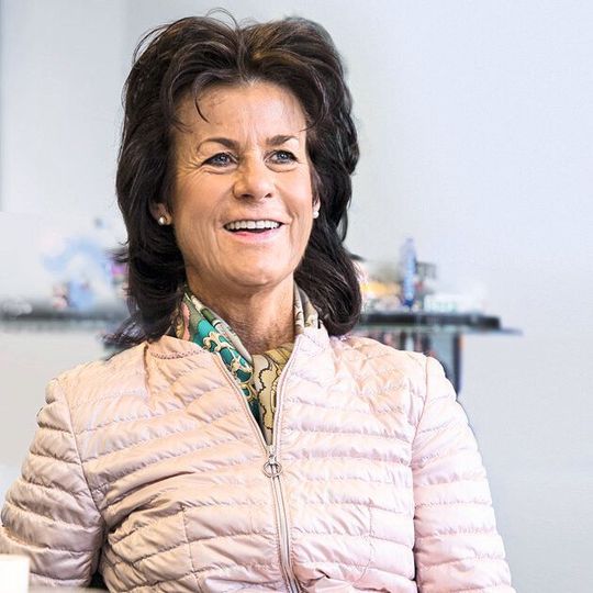 Smart-Chefin Annette Winkler hört Ende September nach acht Jahren an der Spitze der Daimler-Kleinwagenmarke auf. Smart-Chefin Annette Winkler hört Ende September nach acht Jahren an der Spitze der Daimler-Kleinwagenmarke auf.