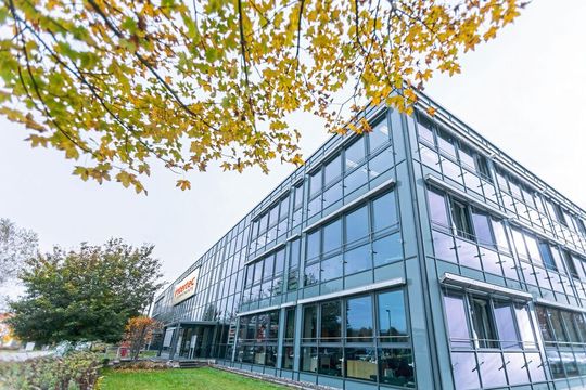 Intertec: Der Non-Franchise-Distributor ist vertraglich nicht an Hersteller gebunden. Intertec: Der Non-Franchise-Distributor ist vertraglich nicht an Hersteller gebunden.