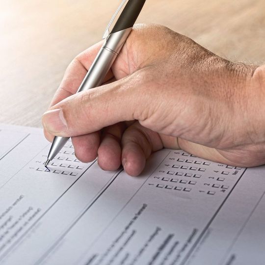 Über 230 europäische Unternehmen aus den Branchensegmenten Fertigung sowie Transport hat das Martkanalyse- und Beratungsunternehmen Pierre Audoin Consultants in einer Studie zum Thema Predictive Maintenance befragt. Ziel war es, herauszufinden, wie die Befragten die Potenziale der vorausschauenden Instandhaltung hinsichtlich Strategie, Implementierung und Betrieb einstufen und wie sie sich dem Konzept annähern. Über 230 europäische Unternehmen aus den Branchensegmenten Fertigung sowie Transport hat das Martkanalyse- und Beratungsunternehmen Pierre Audoin Consultants in einer Studie zum Thema Predictive Maintenance befragt. Ziel war es, herauszufinden, wie die Befragten die Potenziale der vorausschauenden Instandhaltung hinsichtlich Strategie, Implementierung und Betrieb einstufen und wie sie sich dem Konzept annähern.