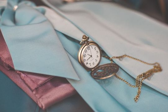 „Hierzulande musst du so schnell rennen, wie du kannst, wenn du am gleichen Fleck bleiben willst“ – was dieses Zitat aus „Alice im Wunderland“ mit dem Change-Management in Unternehmen zu tun hat, lesen Sie hier. „Hierzulande musst du so schnell rennen, wie du kannst, wenn du am gleichen Fleck bleiben willst“ – was dieses Zitat aus „Alice im Wunderland“ mit dem Change-Management in Unternehmen zu tun hat, lesen Sie hier.
