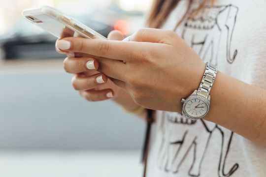 Wie stark nutzen die Deutschen digitale Sprachassistenten, wie Alexa oder Siri? Das zeigt eine aktuelle Umfrage. Wie stark nutzen die Deutschen digitale Sprachassistenten, wie Alexa oder Siri? Das zeigt eine aktuelle Umfrage.