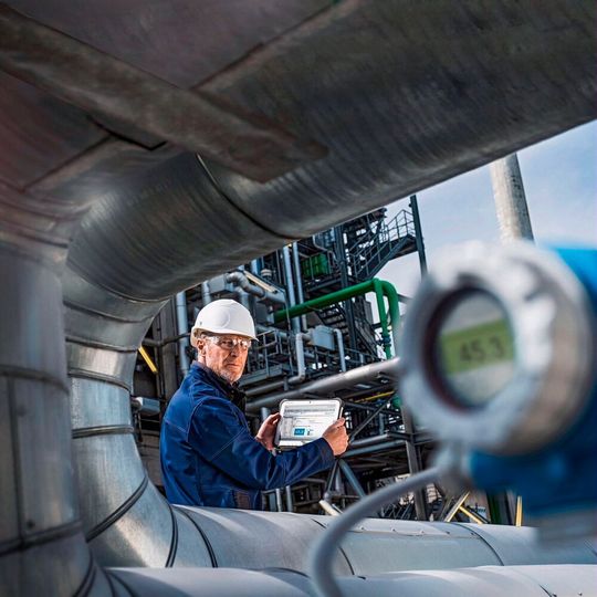 SAP und Endress+Hauser haben das Ziel, die Feldgeräte von Endress+Hauser als Digitale Zwillinge vollumfänglich in die SAP Cloud Platform zu integrieren. SAP und Endress+Hauser haben das Ziel, die Feldgeräte von Endress+Hauser als Digitale Zwillinge vollumfänglich in die SAP Cloud Platform zu integrieren.