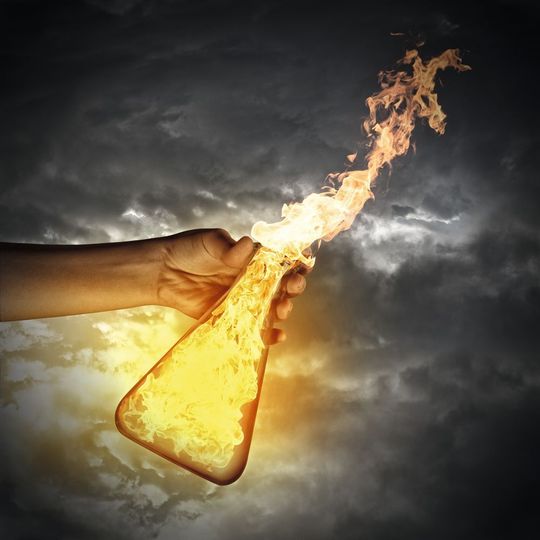 Kein Spiel mit dem Feuer: Der Brand- und Explosionsschutz spielt in der Prozessindustrie naturgemäß eine wichtige Rolle. Kein Spiel mit dem Feuer: Der Brand- und Explosionsschutz spielt in der Prozessindustrie naturgemäß eine wichtige Rolle.