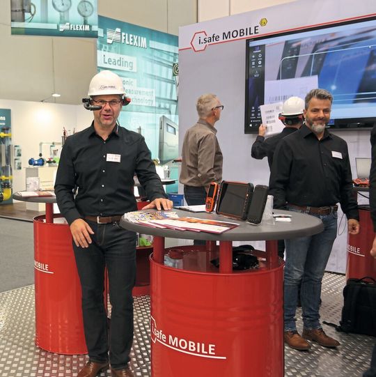 Martin Haaf, chief executive of i.Safe Mobile, models the IS-HMT-1Z1 wearable tablet device. Martin Haaf, chief executive of i.Safe Mobile, models the IS-HMT-1Z1 wearable tablet device.