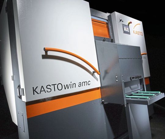 Mit der Kastowin amc hat der auch auf der AMB ausstellende Lager- und Sägespezialist Kasto ein besonderes Sägekonzept geschaffen, das speziell für die additive Fertigung entwickelt wurde. Mit der Kastowin amc hat der auch auf der AMB ausstellende Lager- und Sägespezialist Kasto ein besonderes Sägekonzept geschaffen, das speziell für die additive Fertigung entwickelt wurde.